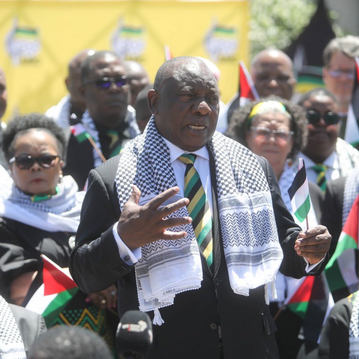 BREAKING: South Africa has declared it will 'withdraw all its diplomats in Tel Aviv' in protest against the genocidal war against the Palestinian people. President Ramaphosa had already committed to be in solidarity with the Palestinian struggle.