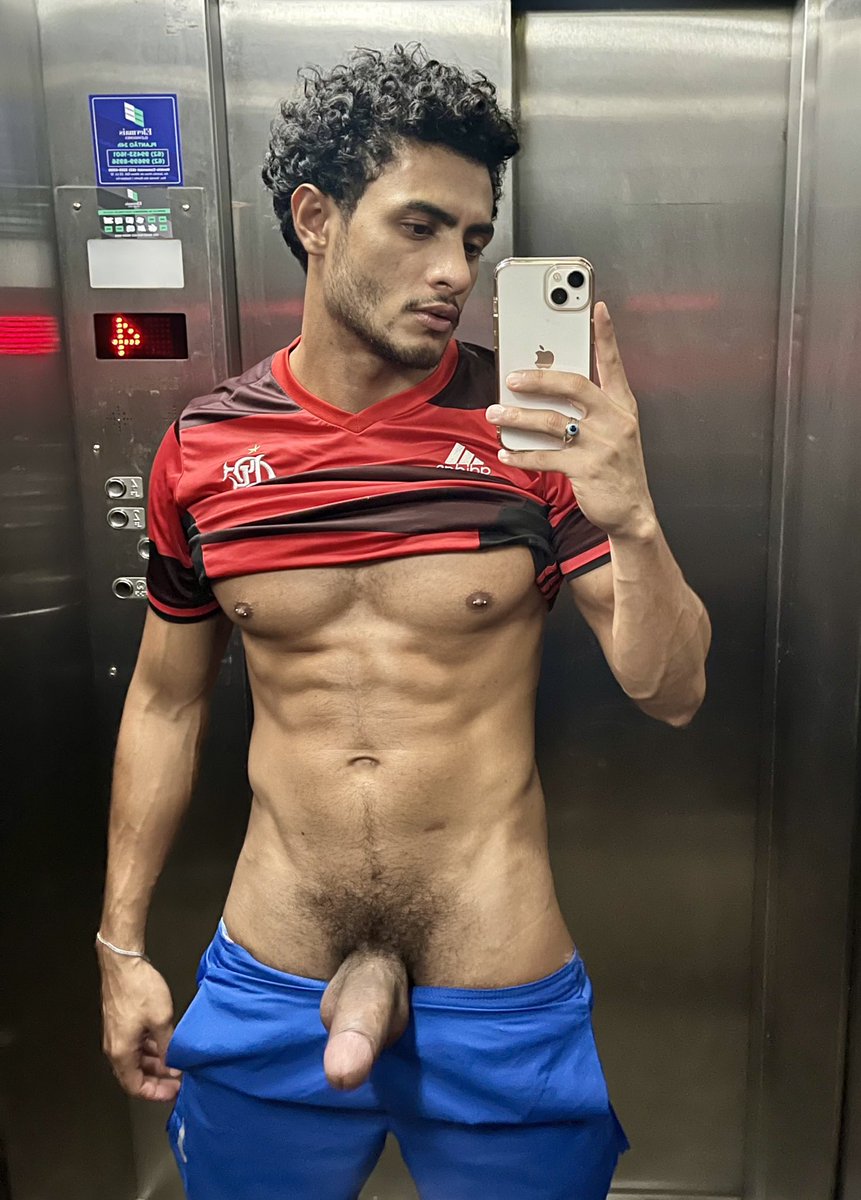 Esse elevador é um dos meus lugares favoritos 😈🍆 Eu acho que ele merecia um collab de respeito 🍆🍑🍑 Quero passivos de Goiânia para colaborar comigo🔥