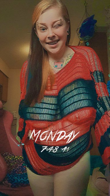 Happy mondayyyyyy 🤘🏼 https://t.co/ucATEiDT0C