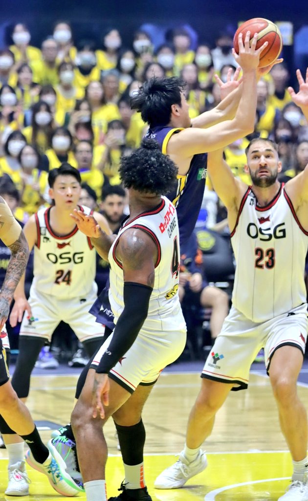32Yukarikun's tweet photo. #BREX
#vs三遠戦
#比江島慎
#SpinTurn
#Attack🏀
鮮やかなSpinTurn😍❤ https://t.co/7xJkdwjYMh