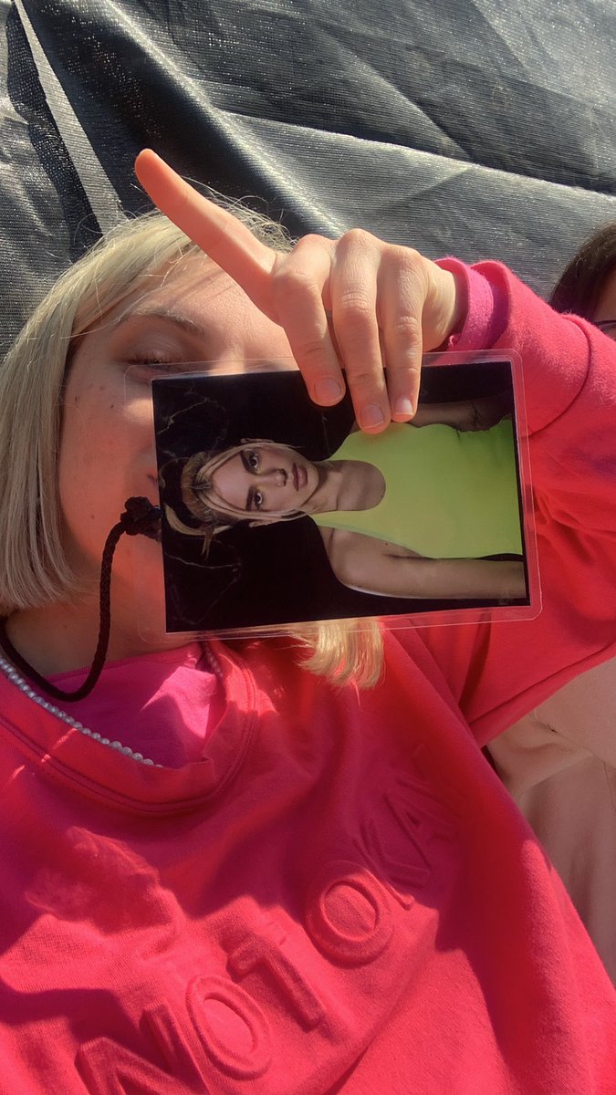 duaaboluda's tweet photo. .@TeamDuaHQ if i get invited to the LA launch i don’t care if i go broke but i need to be there, the only time i saw Dua was in Argentina, we waited 16 hours on the line to be in the barrier.
I recently moved to the us and that will bring me so much happiness https://t.co/PNN7lubVNS