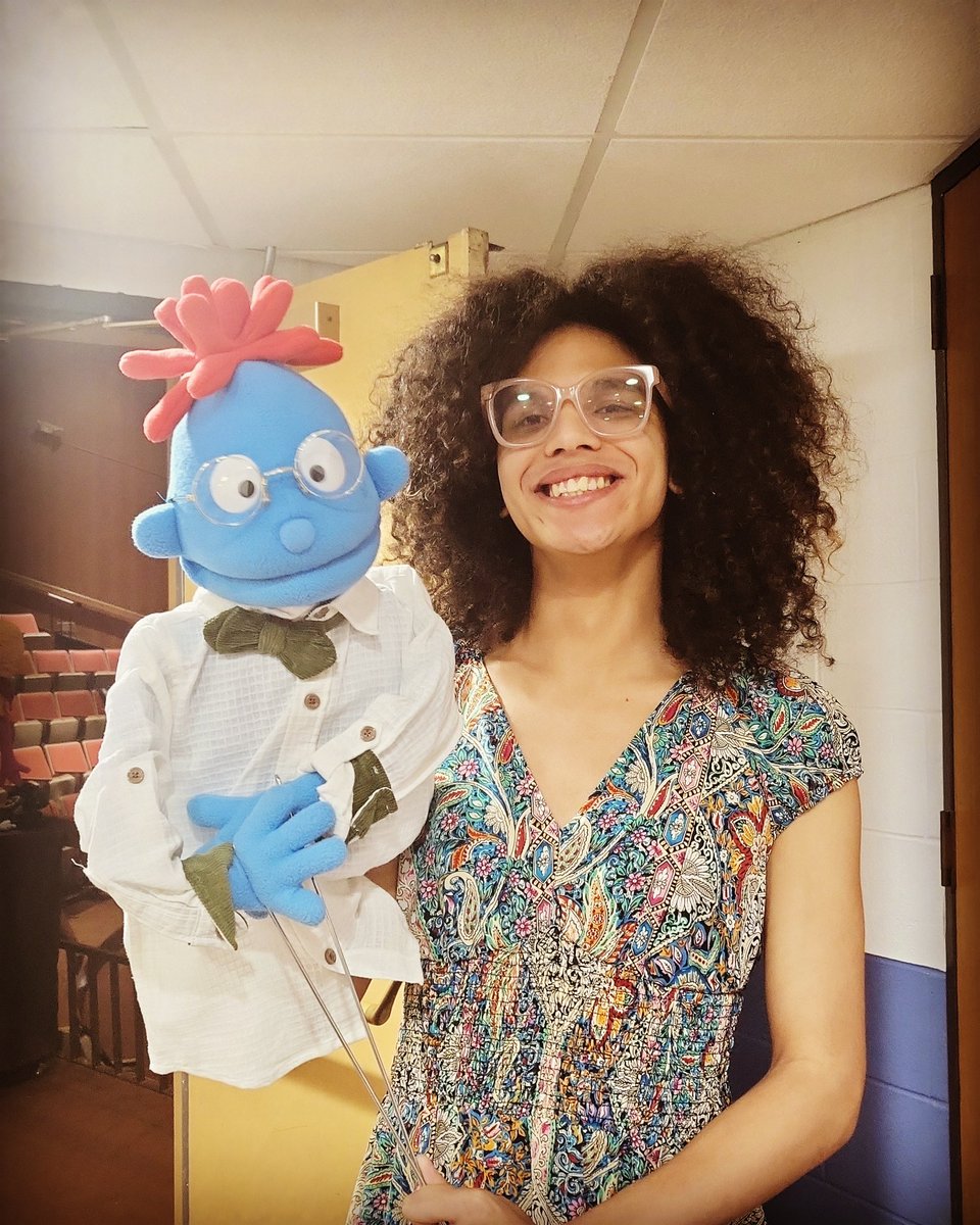 Meet Faye Kaiser-Valdera (she/her) and Rod (he/him). Faye’s favorite colors are pink and black, and Rod’s favorite colors are lilac and dark green. Come learn more about them in AVENUE Q: November 10-18. #hudsonvalleyny #sullivancountyny #puppets #sunysullivan #avenueq