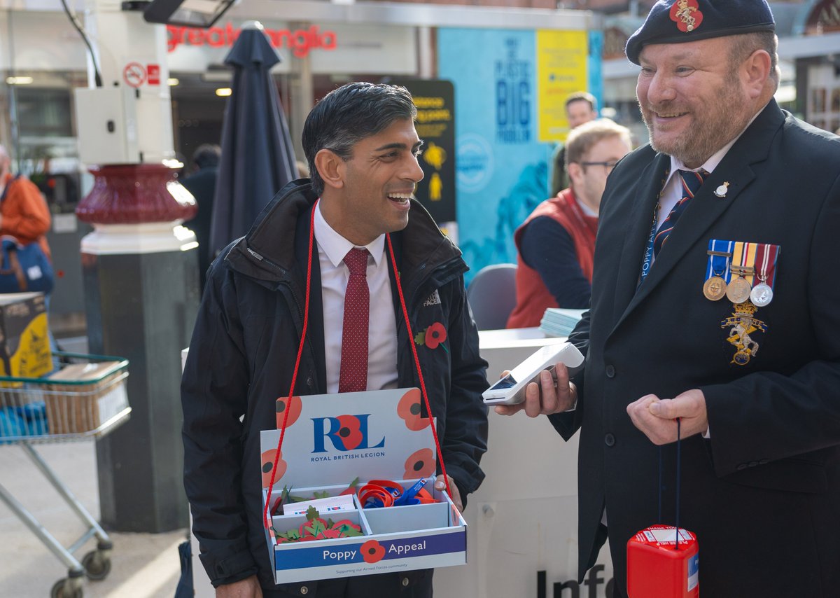 RishiSunak's tweet photo. It’s a huge privilege to meet veterans who have served our country, and the @PoppyLegion volunteers who do such vital work.

This weekend, we will come together across the UK to remember the heroes who made the ultimate sacrifice for our freedom. https://t.co/6ILGojLw19