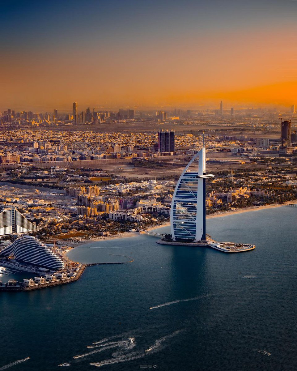 visitdubai's tweet photo. From Monday blues 💦 to Saturday views 🏖️ Dubai paints every day with beauty.
📸 IG/_m7ahmed1
#VisitDubai https://t.co/iLRASsmjhq
