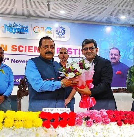 DrJitendraSingh's tweet photo. "Children Science festival" organised by #CSIR IIIM, #Jammu is a part of the countrywide “Jigyaasa” programme undertaken by Union Ministry of Science &amp; Technology to identify young scientific talent,mentor and groom it, lest its potential should remain unrealised and 
1/2 https://t.co/aPyFvnyDXm