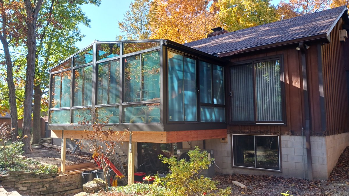 _AmericanRenew's tweet photo. #MakeoverMonday ✨

Watch this Straight Eave Sunroom project come to life! 😍

Another outstanding job by our team! 👍

https://t.co/bJf3VVDN47

#fourseasons #sunrooms #home #ohio #homeinspo #awning #outdoorliving #backyard #pergolas #siding #liferoom #patiocover
#SunroomMagic https://t.co/tvfAemgUCc