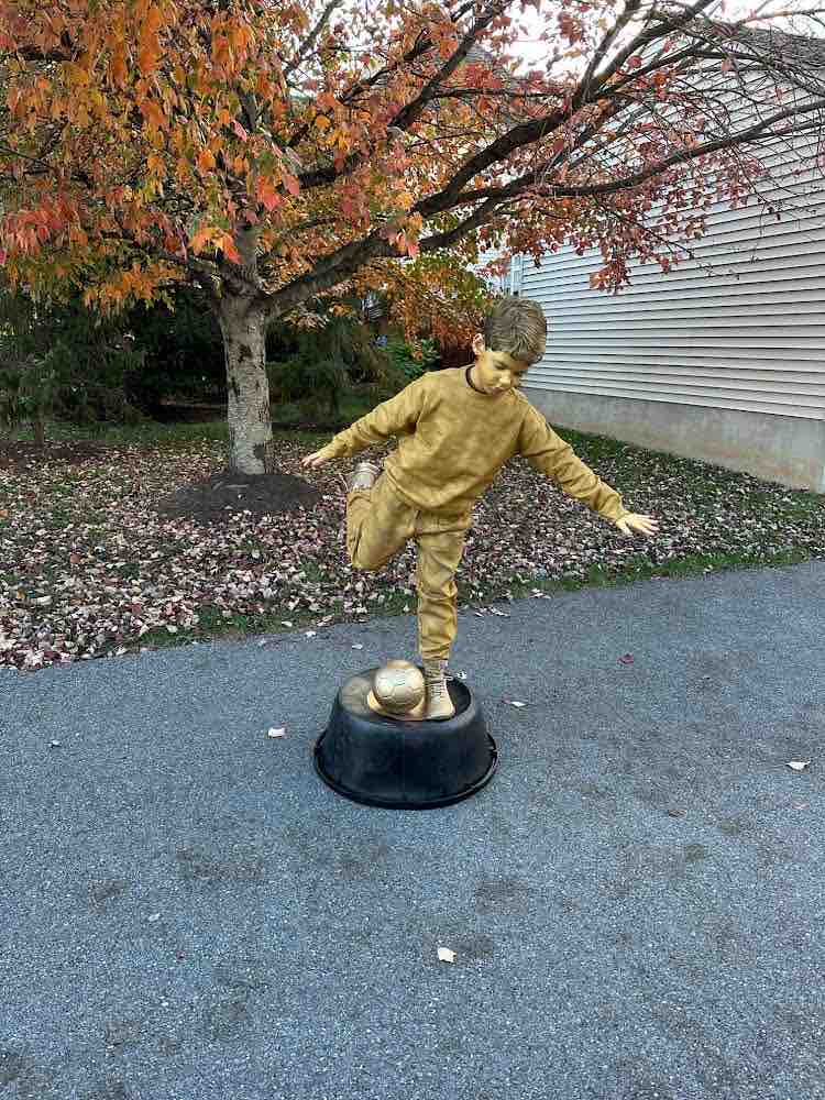 What do you do for Halloween when your family spends all their time around soccer? Dress up as a soccer trophy, goal, referee, Messi, and team mom taking photos of course! #FCF #FCFrederick