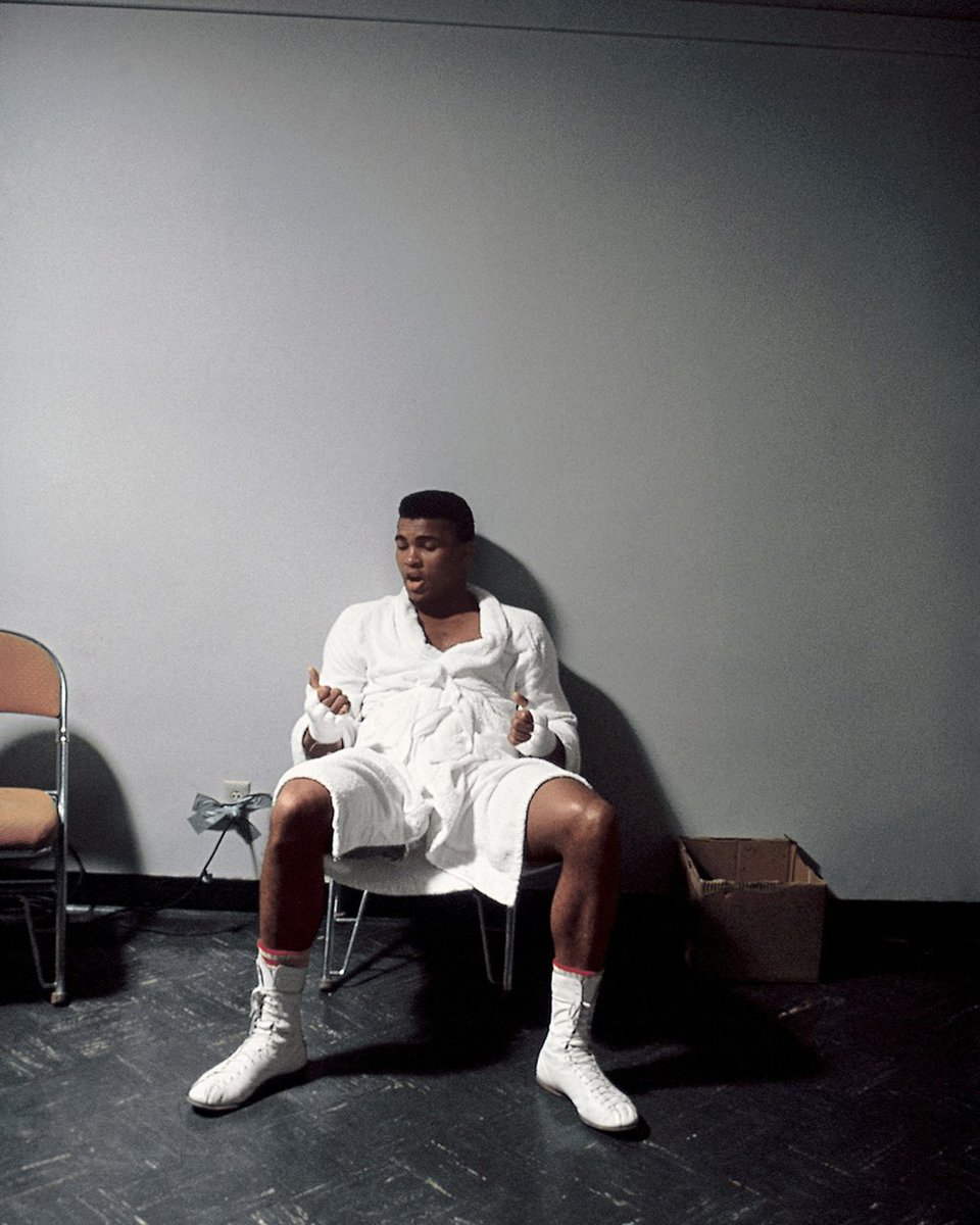 Muhammad Ali in the dressing room before his fight vs Floyd Patterson.

Las Vegas, NV.
November 22, 1965.

📸: @LeiferNeil 

#MuhammadAli #Icon #Champion #NeilLeifer #Fight #FloydPatterson #GOAT #Champion