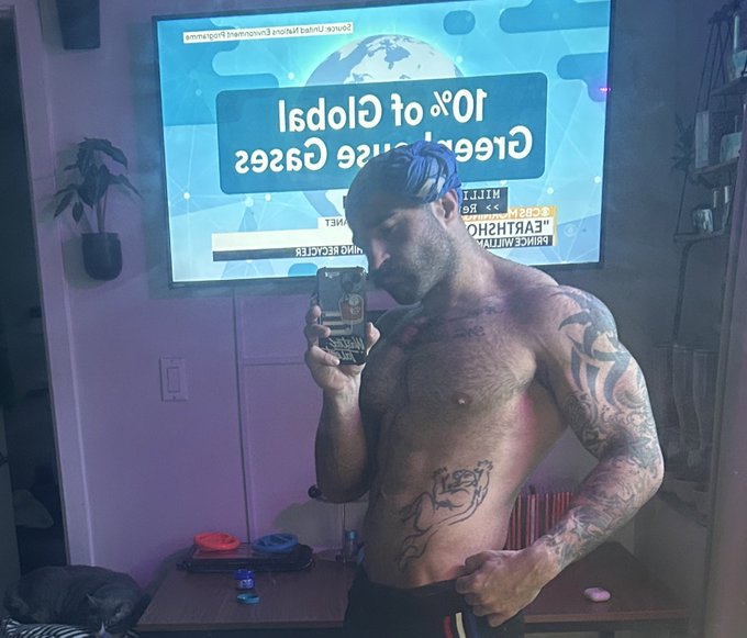 Boobie day https://t.co/XQadNXTxjz