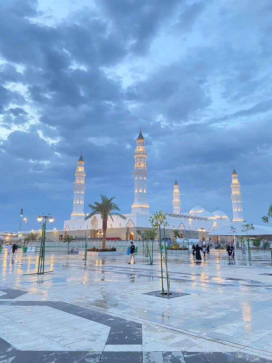 AliAdamsa's tweet image. Masjid-e-Quba 🕌 - the first mosque of Islam.
Prophet Muhammad ﷺ said: Whoever performs wudu in his house, then comes to Masjid Quba and offers one prayer therein, will have a reward like that for ‘Umrah.” - Sunan Ibn Majah 1412
