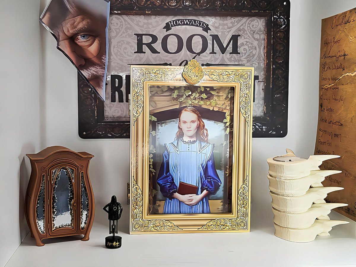 HPCollectionPho's tweet image. The Room of Requirements shelf
( minimaliste ) 😂
#noblecollection #harrypotter #wizardingworld #hogwarts #harrypotterfan #harrypotterforever #potterhead #harrypotterfrance #WarnerBros #dumbledore #OPPO