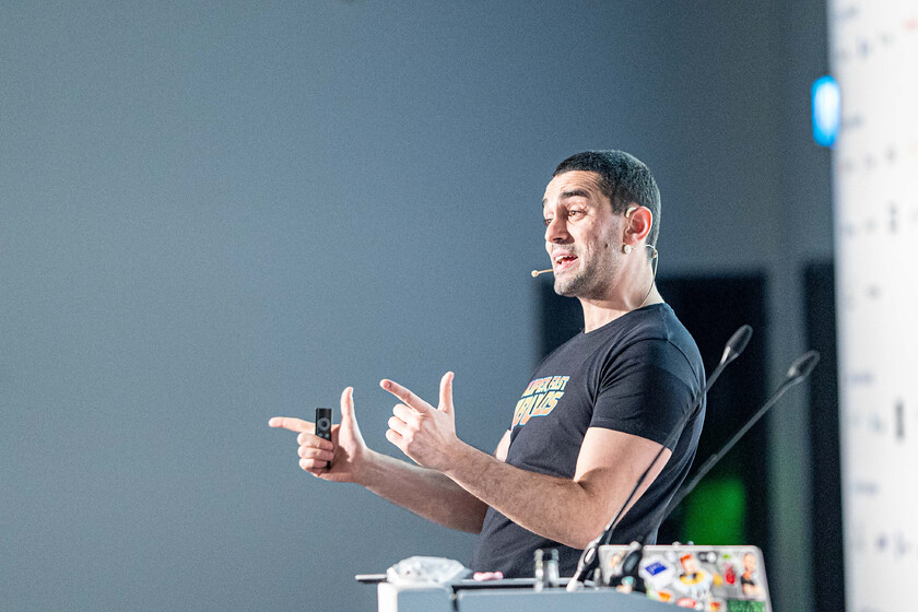 Ben Kadel (androiddev.social/@ben_kadel) tweet media