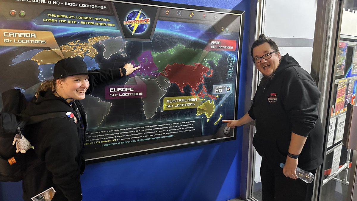 lucidun_d's tweet photo. This photo means a world to me 💙
It shows how far are our home sites (Czech Republic and New Zealand) from each other while we are actually standing next to each other in Brisbane's @Laserforce HQ site! Laser tag is not a hobby it's part of my life along with all the friends ⚡ https://t.co/mvGzNU3hSb