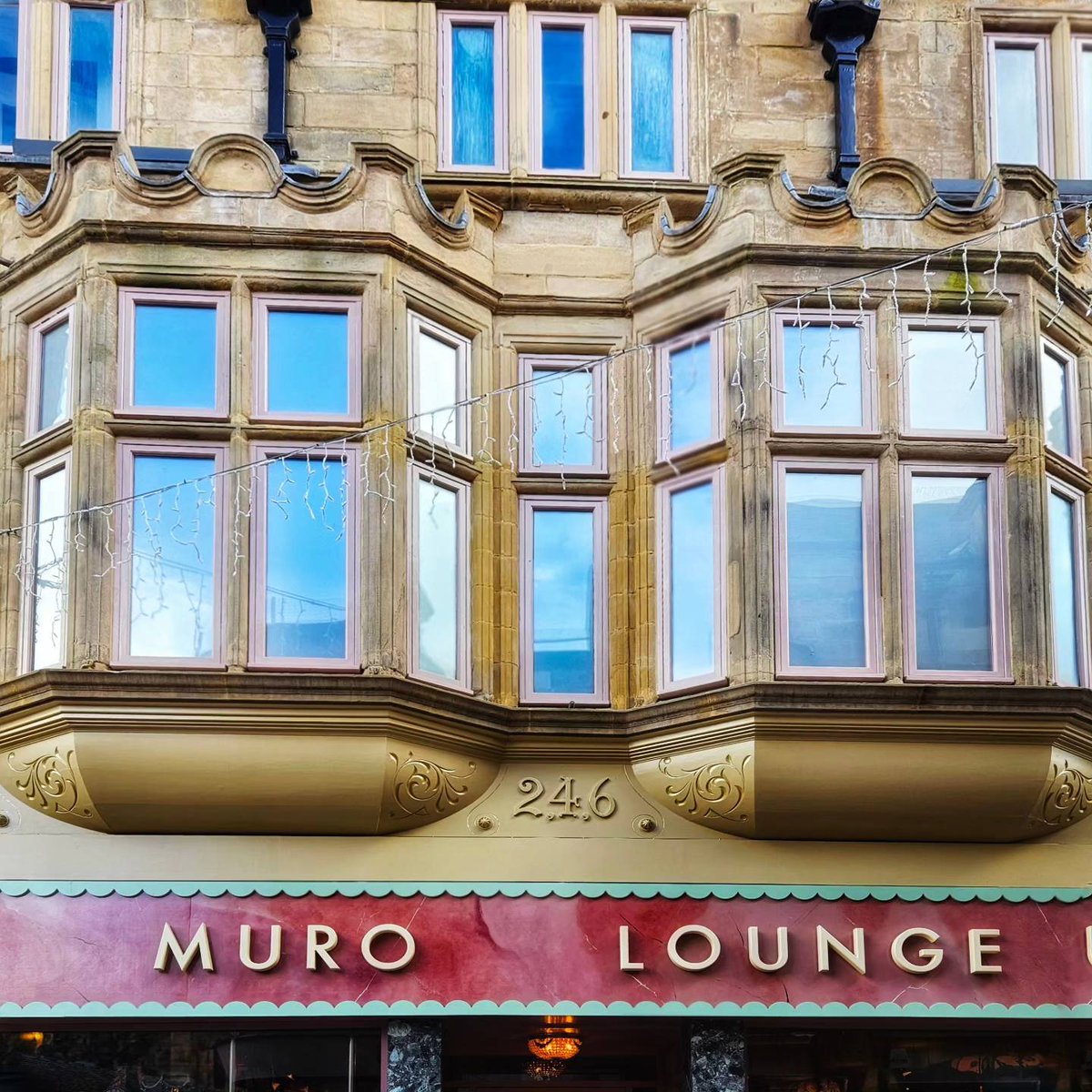 VisitHexham's tweet photo. A massive welcome to Muro Lounge on Fore St β€οΈ Beautiful restored facade! Muro has just opened for food and drinks and is already proving very popular. Open seven days a week https://t.co/hvsv69KUw6 #visithexham #hexham #thelounges #murolounge https://t.co/P3fZfydyvX