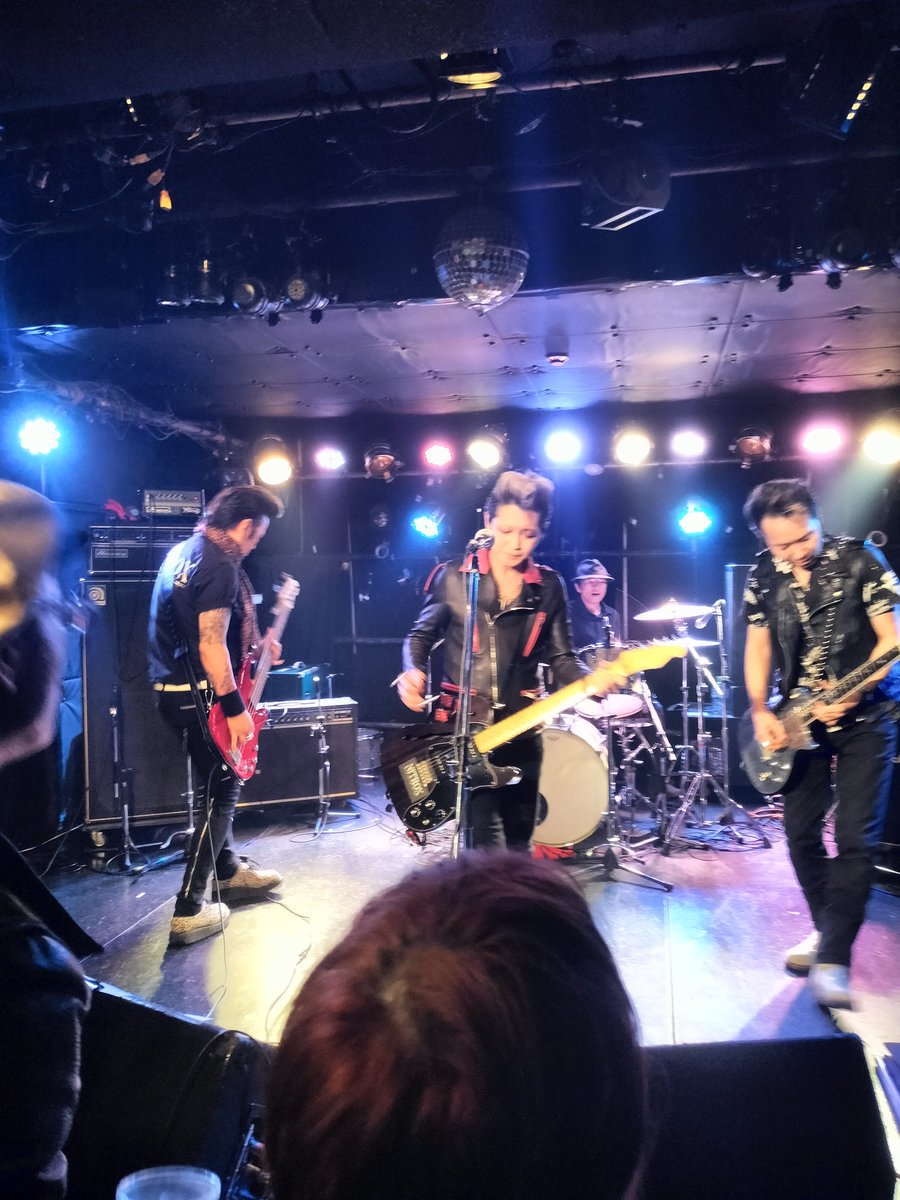 z_piratesrocks3's tweet photo. NITROX
#FELLOWS
#FELLOWS54
#DIRTYOLDDRUNX
#NITROX
#NOJOBs
#THEASIANLIPS
#TheGroovyTimes
#TheKeyStone
#DJz
#DJTAKA
#高円寺showboat https://t.co/OwpJXcbvQq