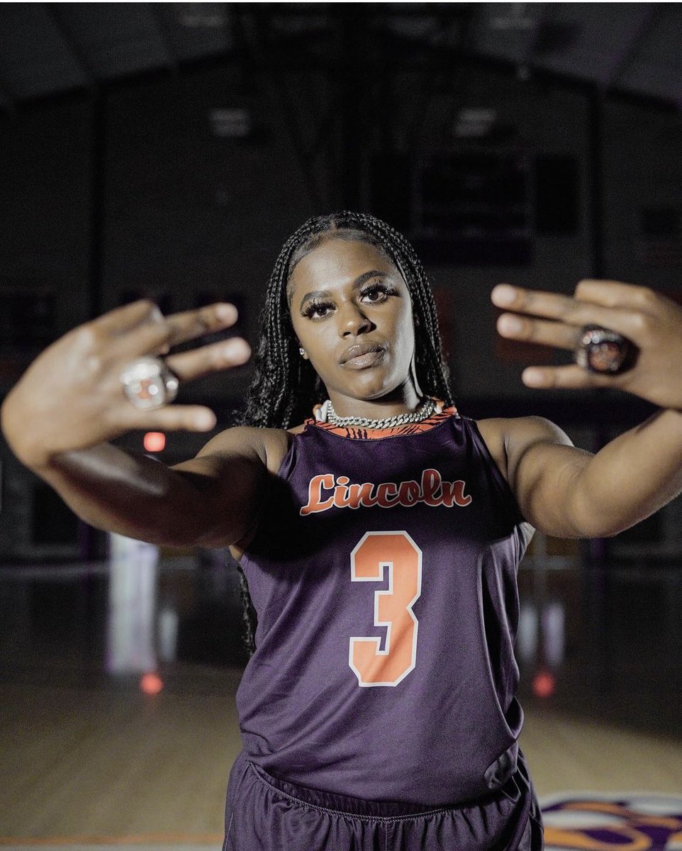 Melanie Wilson tweet media