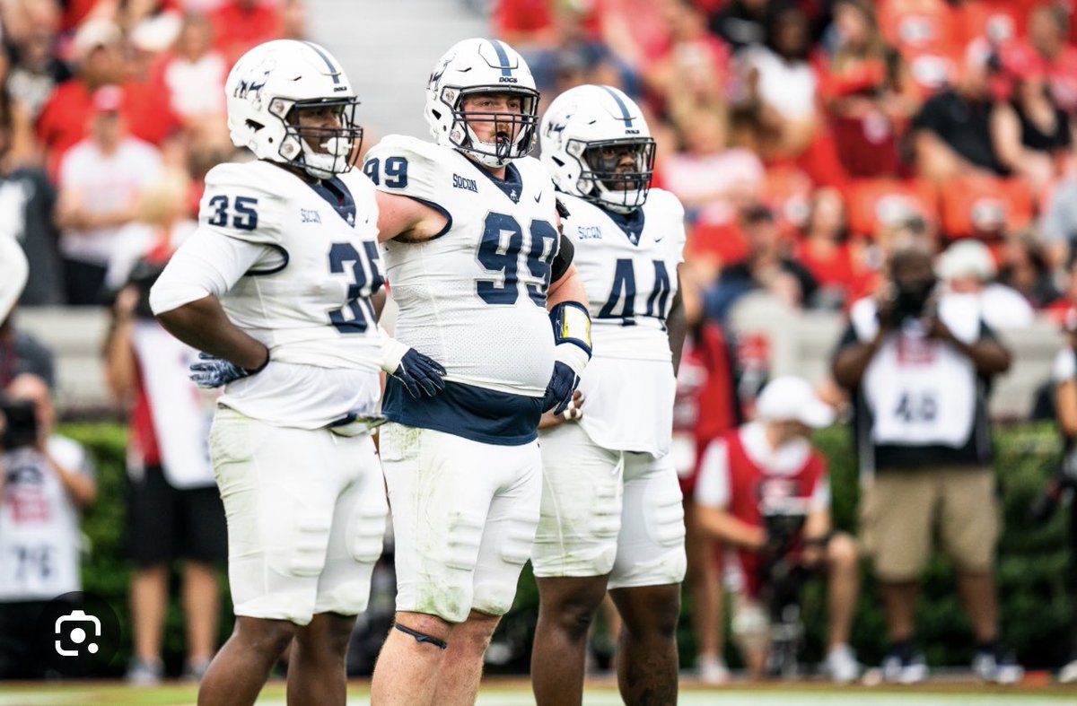 Blessed to receive an offer from Samford University 🙏🏾‼️ <a href="/CSJ/">Chris St. John</a> <a href="/CoachMoody56/">Darien Moody</a> <a href="/CoachWood_HCC/">Marcus Wood Sr.</a> <a href="/CoachB_Miller/">Barron Miller</a> <a href="/HolmesccFB/">Holmes Football</a> <a href="/CoachCJ_Johnson/">Coach CJ Johnson</a>