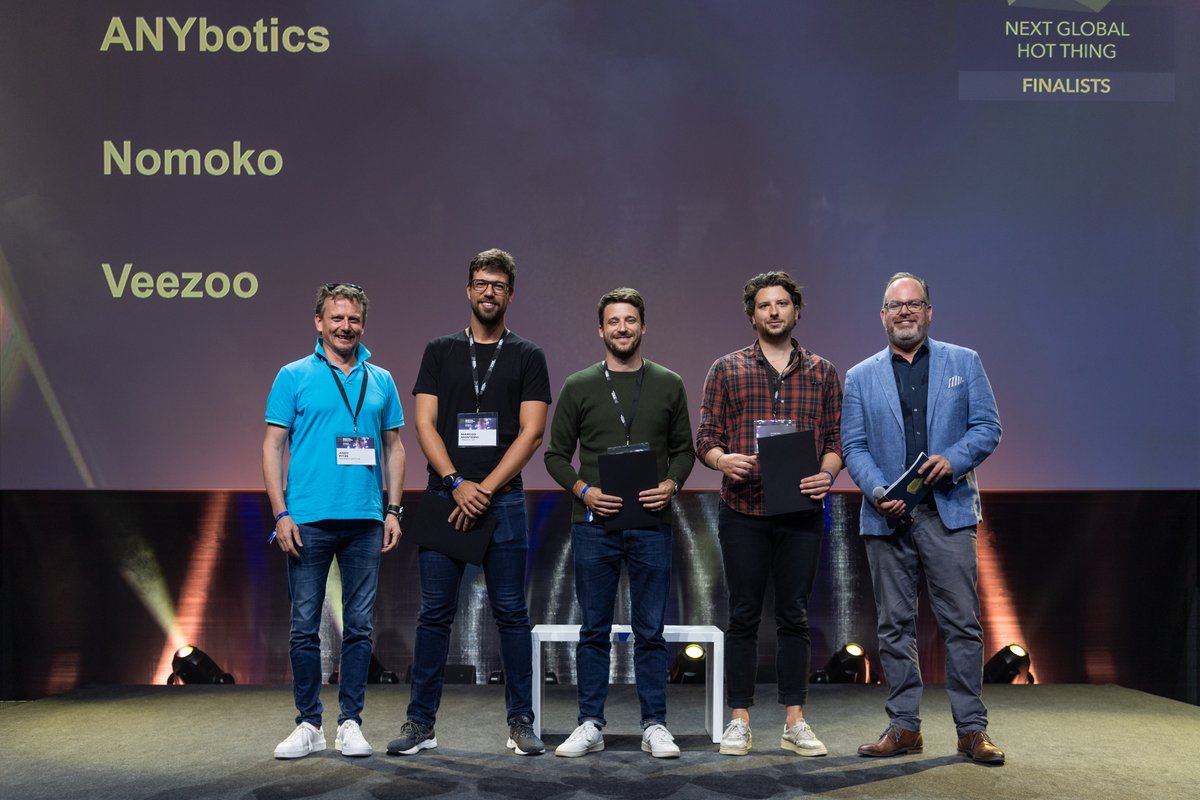 In der Kategorie Next Global Hot Thing bekommen entweder <a href="/anybotics/">ANYbotics</a> oder <a href="/nomoko_world/">Nomoko</a> oder <a href="/veezoo/">Veezoo</a> einen Digital Economy Award. Jetzt Tickets sichern und am 16.11. beim #DEA Digital Economy Award diese und alle anderen Gewinner:innen miterleben. digitaleconomyaward.ch