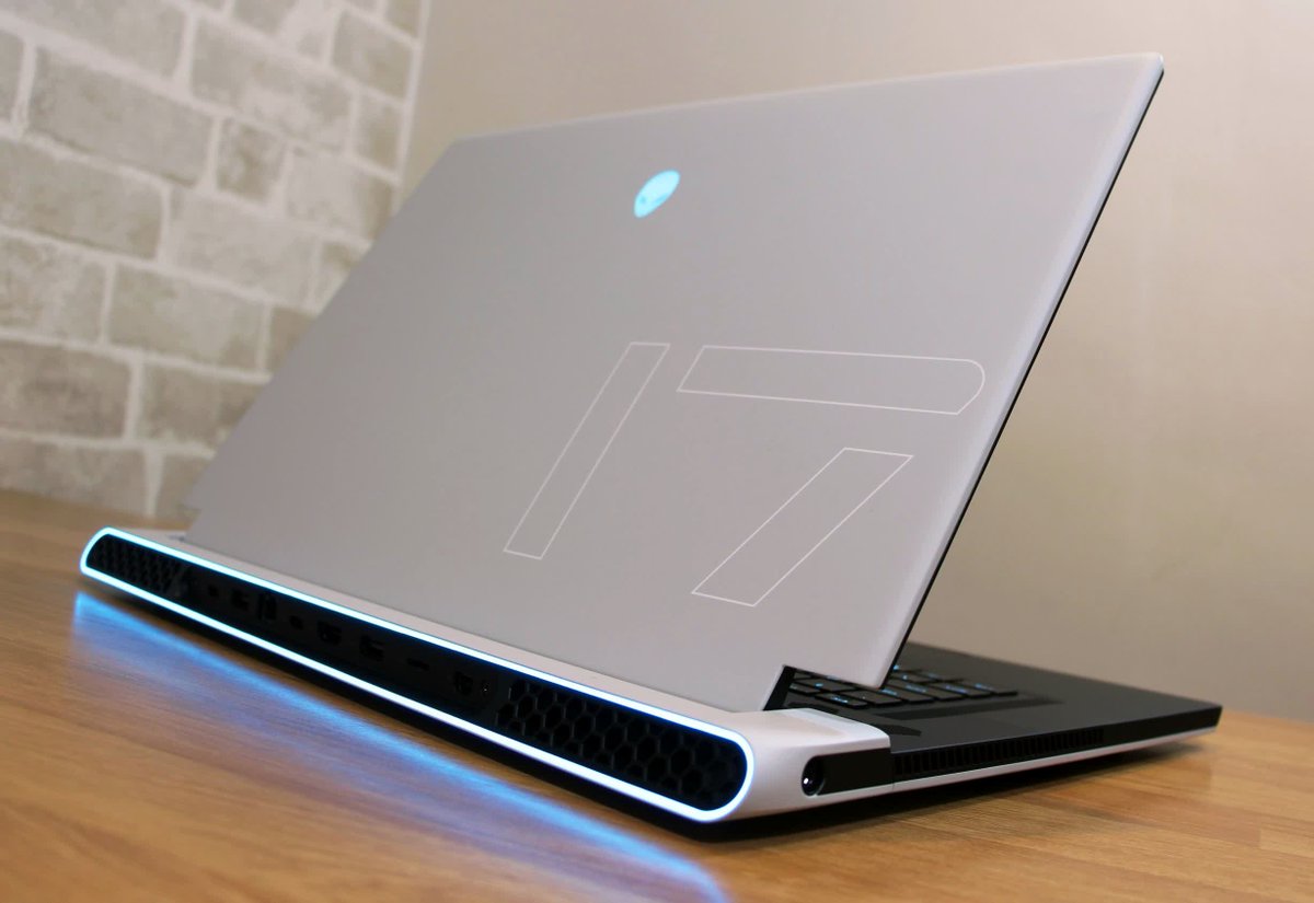 DataDan5's tweet photo. @Dell @Alienware  I am fed up with my laptop. There is no excuse for the keyboard not working.

I have an Alienware X17 R2 been replaced twice, spent countless hours with tech support multiple times. 
Keyboard should just work! https://t.co/dixlvIvoam