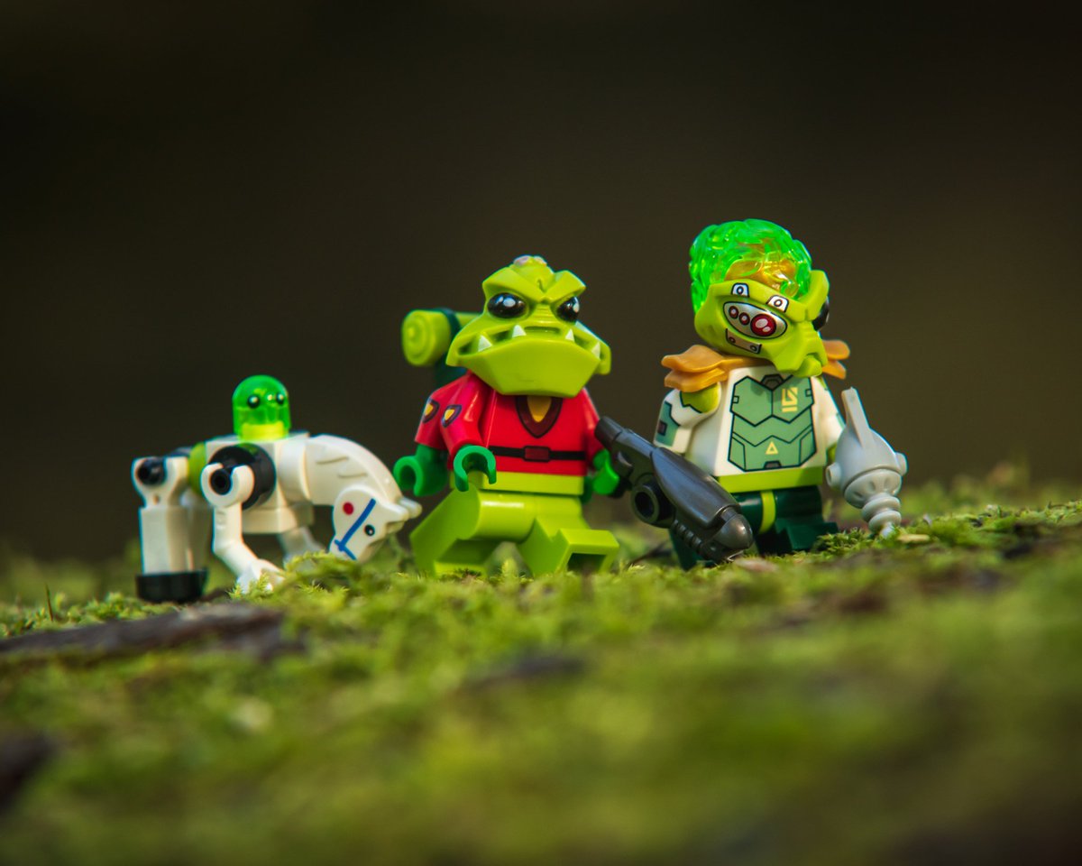 miszaszym1's tweet photo. Let's find some humans...
@LEGO_Group #toyphotography #Aliens #lego #MondayMood https://t.co/11JrnPRZGf
