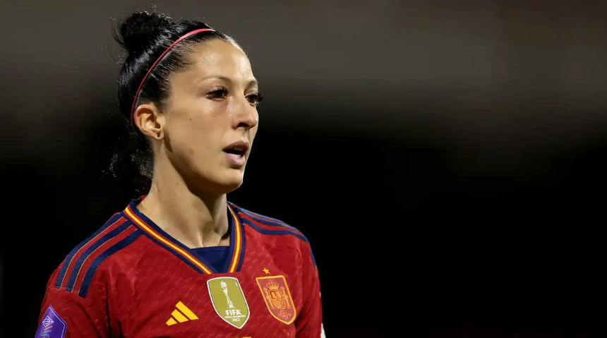 Jenni Hermoso habla por primera sobre lo que pasó el 20 de agosto: 

🗨 "He recibo amenazas, y eso es algo a lo que nunca te acostumbras".

📌 La internacional rompe su silencio en la revista <a href="/GQSpain/">GQ España</a>.

✍ <a href="/SandraRiquelme_/">Sandra S. Riquelme</a>
 
➕ℹ acortar.link/3JWo0C