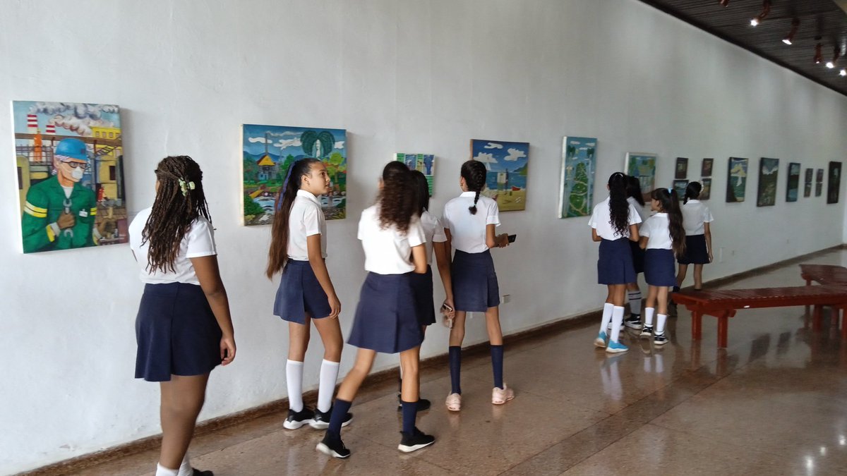 Yerlis83550122's tweet photo. Se realiza un Video Debate de Salud con adolescentes esta mañana de lunes en la Galería de Arte como parte de las actividades por la Jornada de la Cultura Moense, liderados por los Especialistas de Salud
#VamosPorMas
#LaCulturaEnBuenasManos https://t.co/NdHbqWWZm8