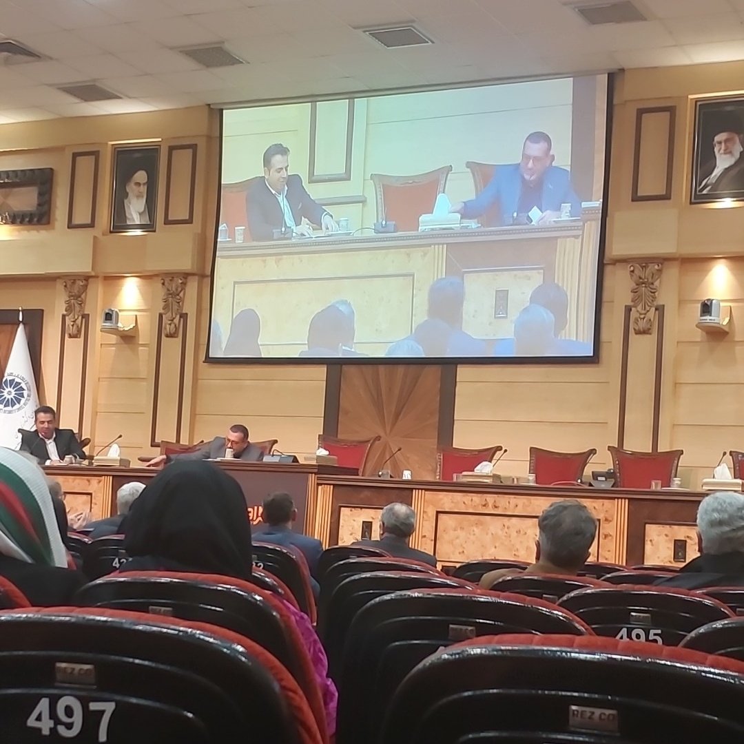 MiladZarei_ir's tweet image. رویداد گراف دی؛
گفتگوی انتقال تجربه  علی چهارلنگی مدیر عامل فناوری اطلاعات خوارزمی زیر مجموعه بانک صادرات؛ 
یه جمله قشنگ: مدیر عامل و مدیر روابط عمومی  اگر دوست نباشند به مشکل بر میخورند
@grafday1
#grafday #graphday #pr
#روابط_عمومی #روابطعمومی #گرافدی #گراف_دی