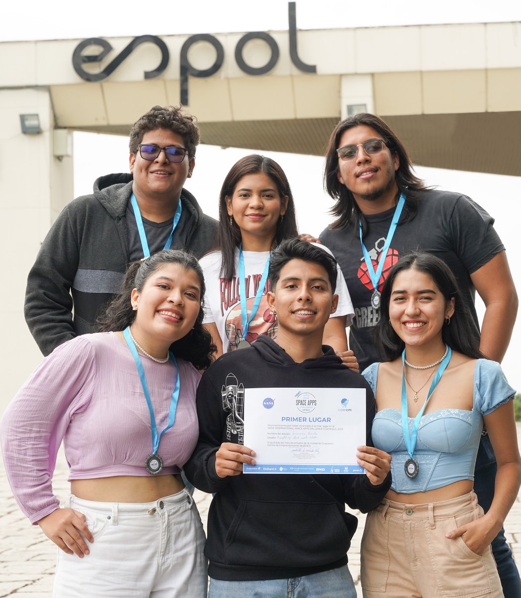 espol's tweet photo. #OrgulloPolitécnico
Cuatro estudiantes de la #ESPOL y dos @AlumniEspol formaron el equipo campeón del @nasachallengegy y esperan los resultados a nivel global. Además, otros dos grupos politécnicos se quedaron con el segundo y tercer lugar. Detalles aquí: https://t.co/RoroNKIDeo https://t.co/AX4SCO9vJr