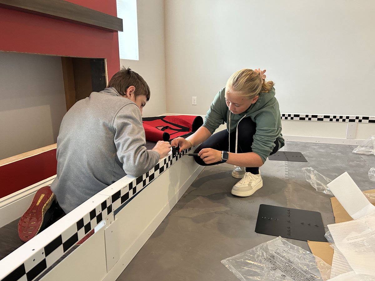 GenesisP2S's tweet photo. We would like to thank @PurdueINMaC for their generous grant to support Ripley County Robotics! Their funding is allowing us to provide high school students an opportunity to continue Robotics when they leave middle school. #INMaC #NextGenerationManufacturing #INMaCmicrogrant https://t.co/quz43iCvYw
