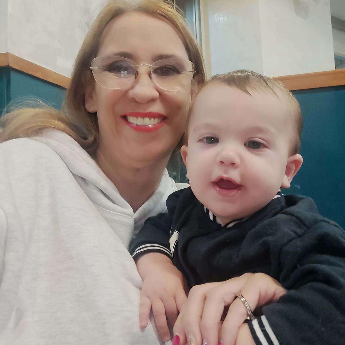 Tesa71879586's tweet photo. #NuevaFotoDePerfil mi nieto,  me llena de amor y ternura. 😘💋🥰♥️ https://t.co/luaznXsj4D