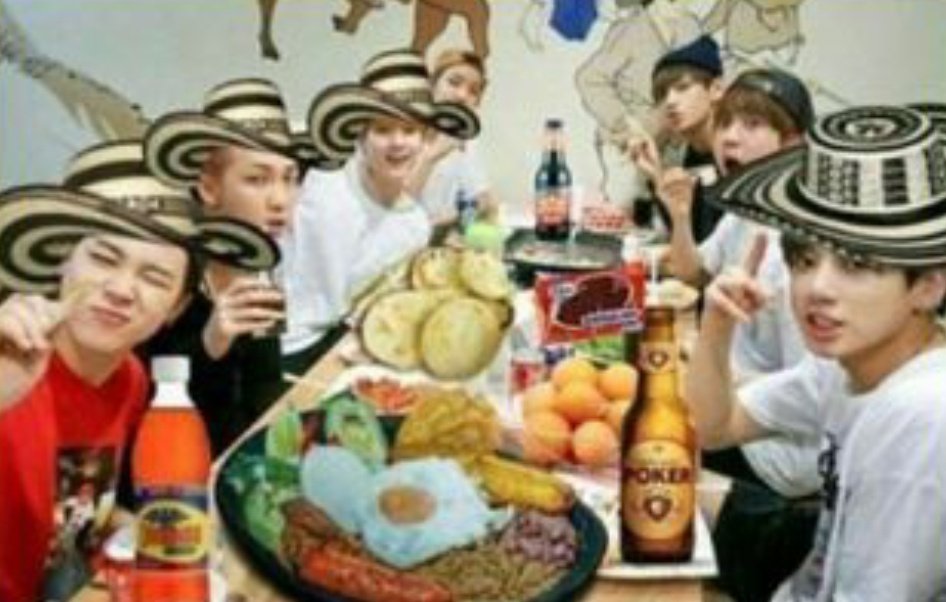 pau_army_bts's tweet photo. COLOMBIAN FOOD DIJO JUNGKOOK AHHHH COLOMBIAN FOOD THE BEST https://t.co/4uie5v9bD0