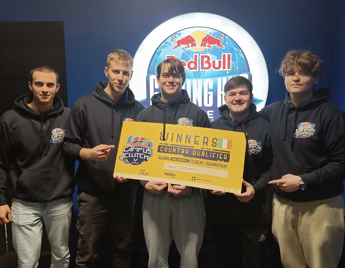 DOOBS (@doooooooobs) on Twitter photo We have NOW officially qualified for #redbullcampusclutch in Istanbul!
🇮🇪-> 🇹🇷
2-0 win over <a href="/SETUesports/">SETU Esports</a>
Thanks to <a href="/RedBullUK/">Red Bull UK</a> <a href="/redbullgaming/">Red Bull Gaming</a> We have NOW officially qualified for #redbullcampusclutch in Istanbul!
🇮🇪-> 🇹🇷
2-0 win over <a href="/SETUesports/">SETU Esports</a>
Thanks to <a href="/RedBullUK/">Red Bull UK</a> <a href="/redbullgaming/">Red Bull Gaming</a>