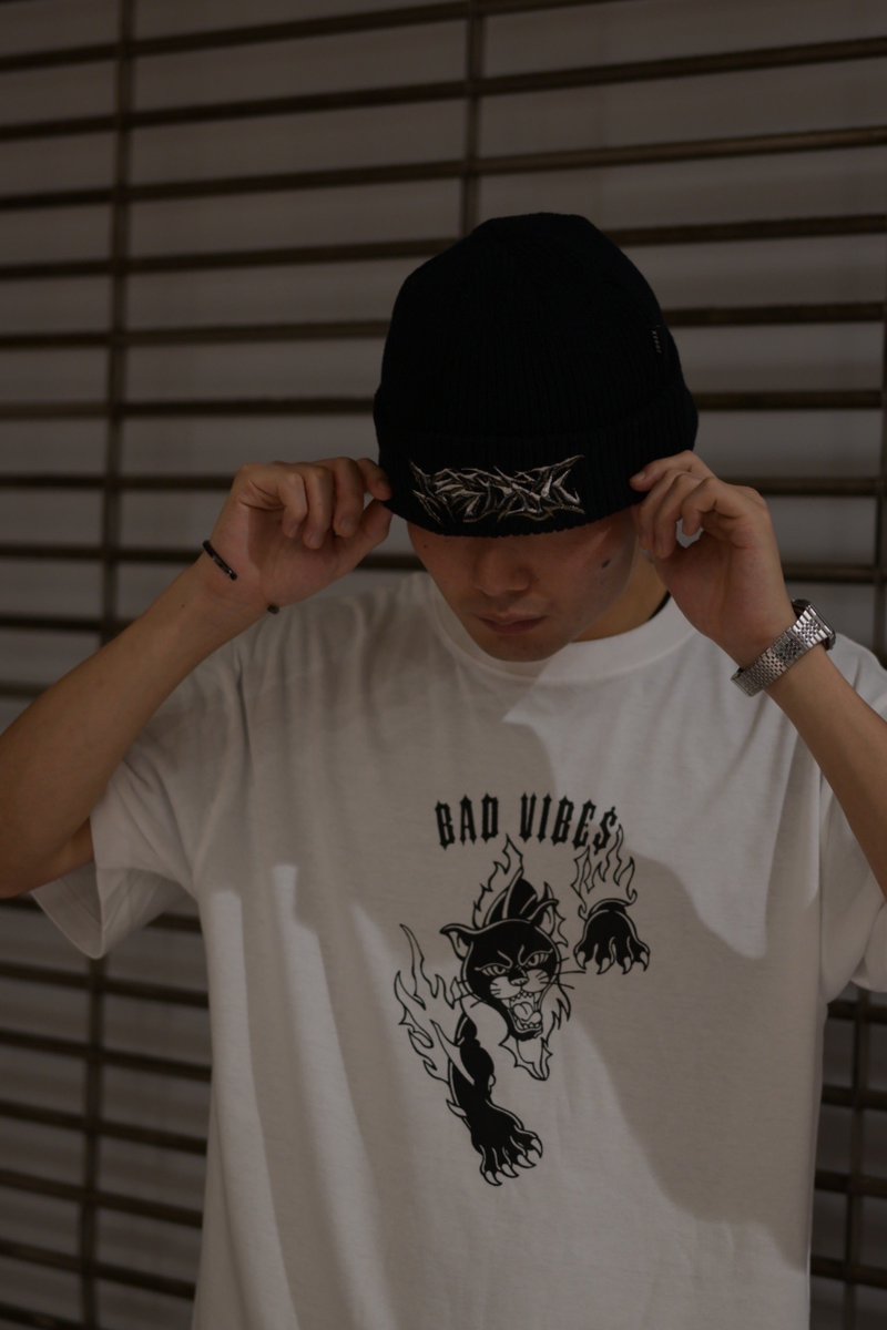 motodrumsssssss's tweet image. 友人の@takuya_illust が手掛けるブランド
#BADVIBES の新作Tシャツ

モデルをさせていただきました！

11/11(土),12(日)
東京ビッグサイトにて開催されます
デザフェスより販売開始！

自分は1日目のお手伝いもします！
皆様是非遊びに来てください！

#デザフェス58