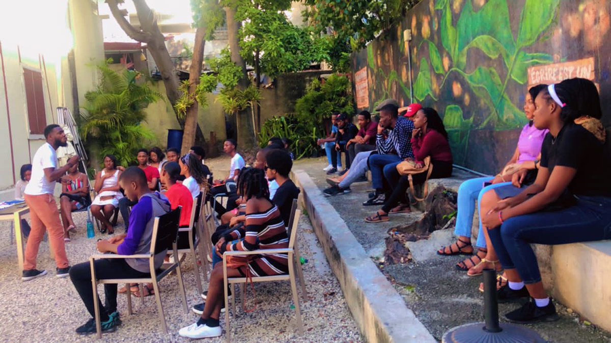 FortuneBelony's tweet photo. Retour en image sur la causerie autour du thème  « l’Exactitude » tiré du livre Change-toi toi-même et change ton pays du professeur Henri DORLÉANS avec Croix-Rouge Jeunesse de Pétion-Ville (CRJ-PV) ce samedi 4 novembre 2023 à la Bibliothèque Michèle Tardieu de PV.  HM3🇭🇹🇭🇹 https://t.co/g7Fl7PgxAa