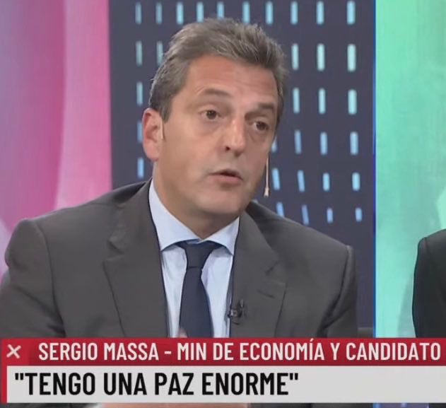 18 millones de argentinos pobres. 138% de inflación anual. Dólar arriba de $900. Déficit fiscal y argentinos en blanco que no llegan a fin de mes.

¿Eso te genera una PAZ ENORME, <a href="/SergioMassa/">Sergio Massa</a>?