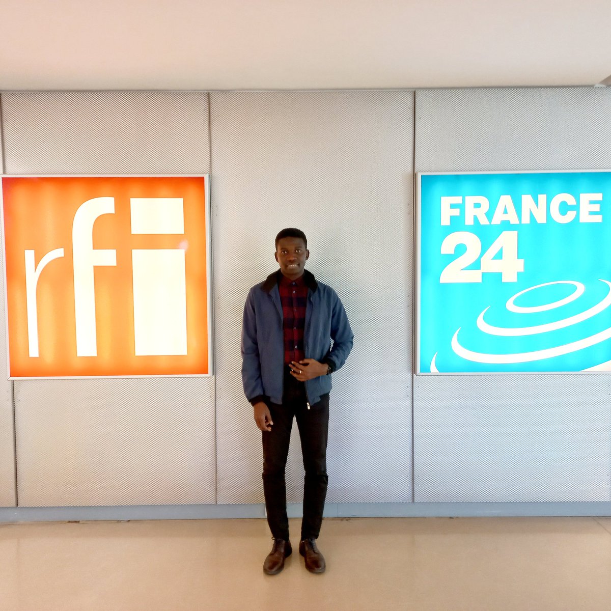 Dans un instant en direct sur <a href="/RFI/">RFI</a> dans l'émission Vous m'en direz des nouvelles.

#Falmarès #RFI