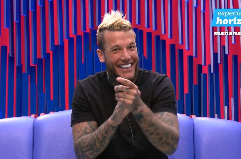 Zutoia19571's tweet image. Si sólo en la repesca pudiera entrar uno ; por quién votarias?#RepescaAlexDBT8 #GHVIP6N 
Alex:           ❤   SÍ 
Albert:       🔄   NO