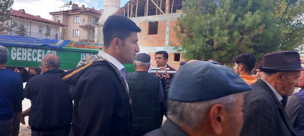 Bugün gebeceler beldemizde Cemile Özbay teyzemizin cenaze namazına iştirak ederek değerli ailesine taziyelerimizi ilettik. Allah cc rahmet eylesin mekanı cennet olsun. 
<a href="/GebecelerBld/">GEBECELER BELEDİYESİ</a> <a href="/AfyonValiligi/">T.C. Afyonkarahisar Valiliği</a>