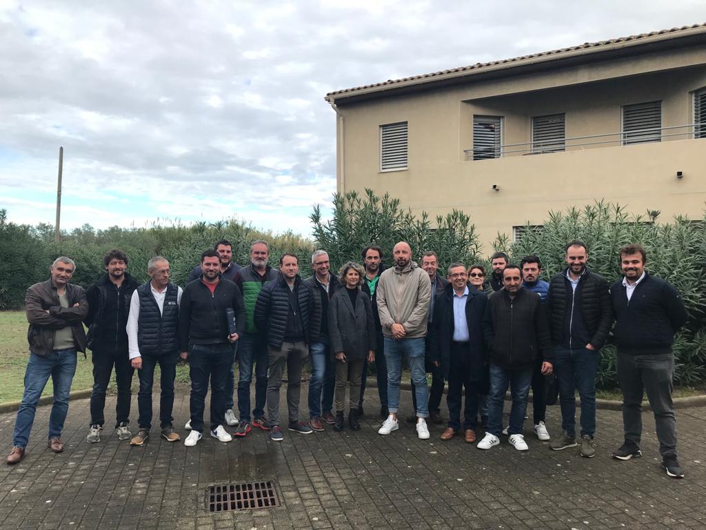 frseaoccitanie's tweet image. Aujourd'hui, face à la situation traversée par la filière viticole, des représentants professionnels des FDSEA et JA d’Occitanie, de PACA et de la Drôme réunis à Lattes (34) pour préparer les actions syndicales à venir. Une alliance historique !