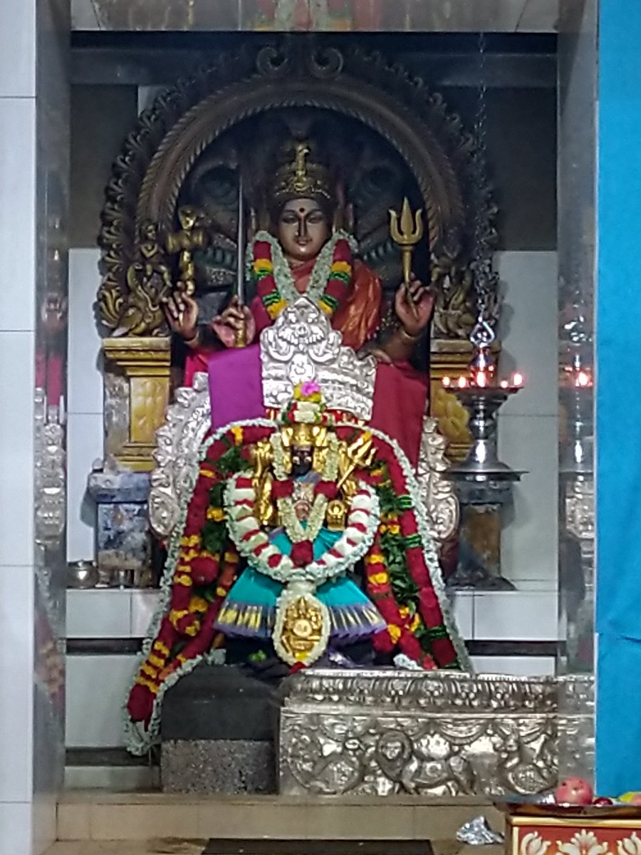 AstroAnand4's tweet image. Yesterday's Fire Walking Festival at Mariamman Temple in Singapore. Divine experience OM SHAKTI 🙏😌🌸🌸
ccto: @AlokJagawat @Yashraajsharrma @mmpandit @homam108 
#Firewalking #Godess #Singapore #India