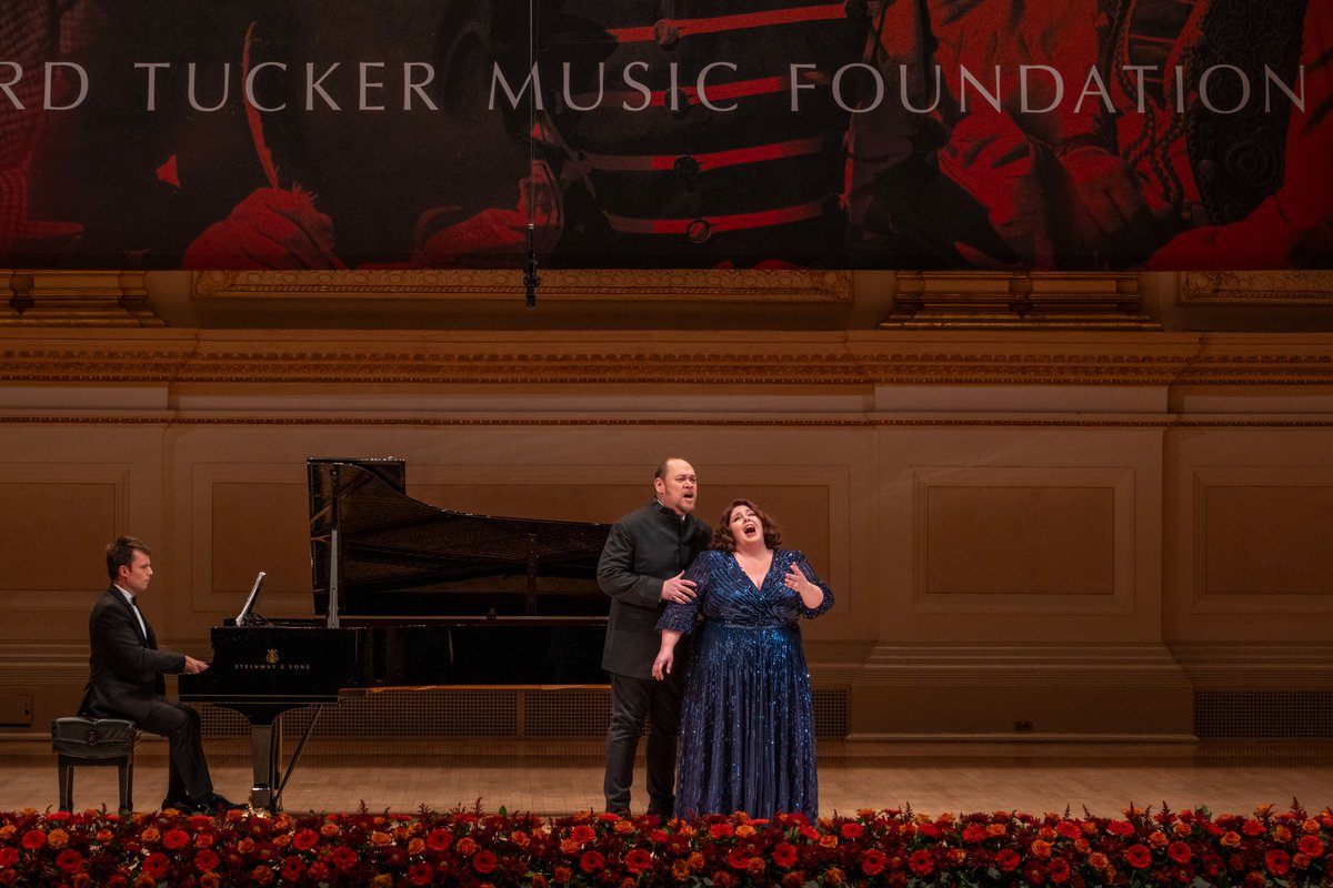 RTuckerMusicFdn's tweet photo. Nothing's better than a duet! We're so glad our singers from our 2023 Gala got to collaborate on stage! Take a look!
#RichardTucker #RTMF #Gala #Gala2023 #CarnegieHall #Music #OperaMusic #OperaSinger https://t.co/TWC4vFYnuY