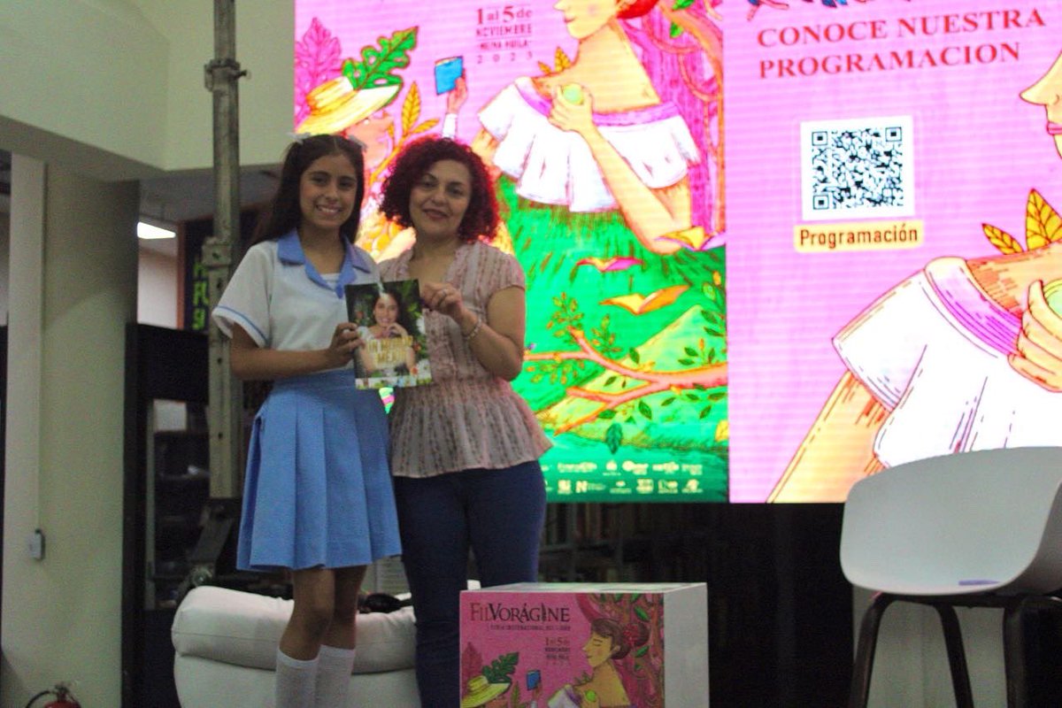 filvoragine's tweet photo. #Filvoragine | Valery Sofía Aragonés Cruz, de la sección 604, de la Institución Educativa INEM de la ciudad de Neiva, se presenta como invitada especial en la Feria Internacional del Libro, de Neiva, con su libro: “Cuentos por un mundo mejor” https://t.co/ODdd3L3zCn