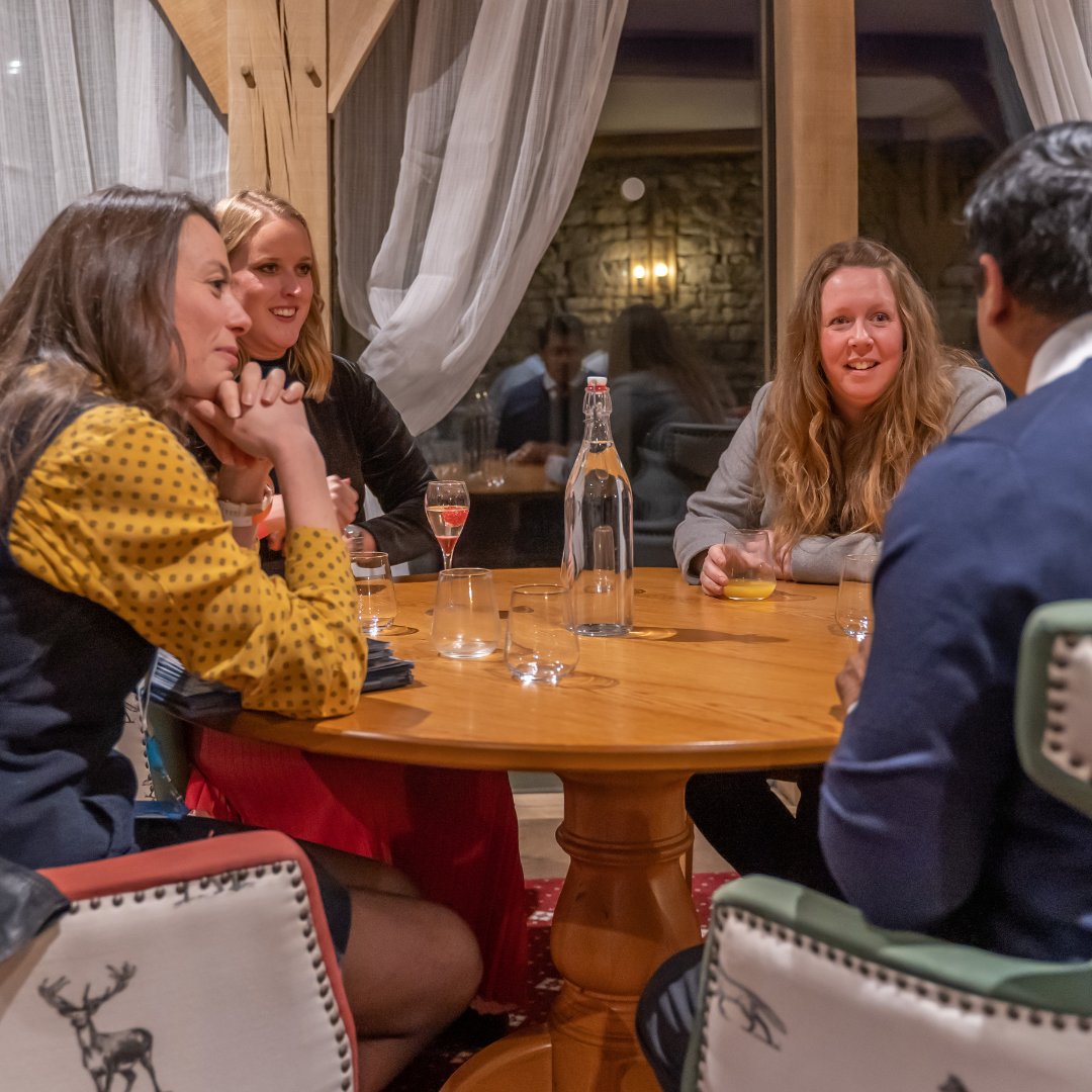 LA23NET's tweet image. People + pizza + pints = LA23NET
You can see why it&apos;s looking like another sell-out @LA23NET on Wednesday 🎉
If you haven’t booked your speed networking ticket yet, now would be a good time to do it 👉 bit.ly/LA23_SpeedNetw… #LA23NET #Cumbria #Kendal
