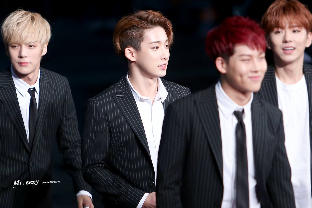 wongust_d's tweet photo. On this day 2015, baby Wonho with his long hair and undercut 🥹 Wonder if he’ll ever bring this look back 🥹 #원호 #WONHO https://t.co/FVzwoojuDD