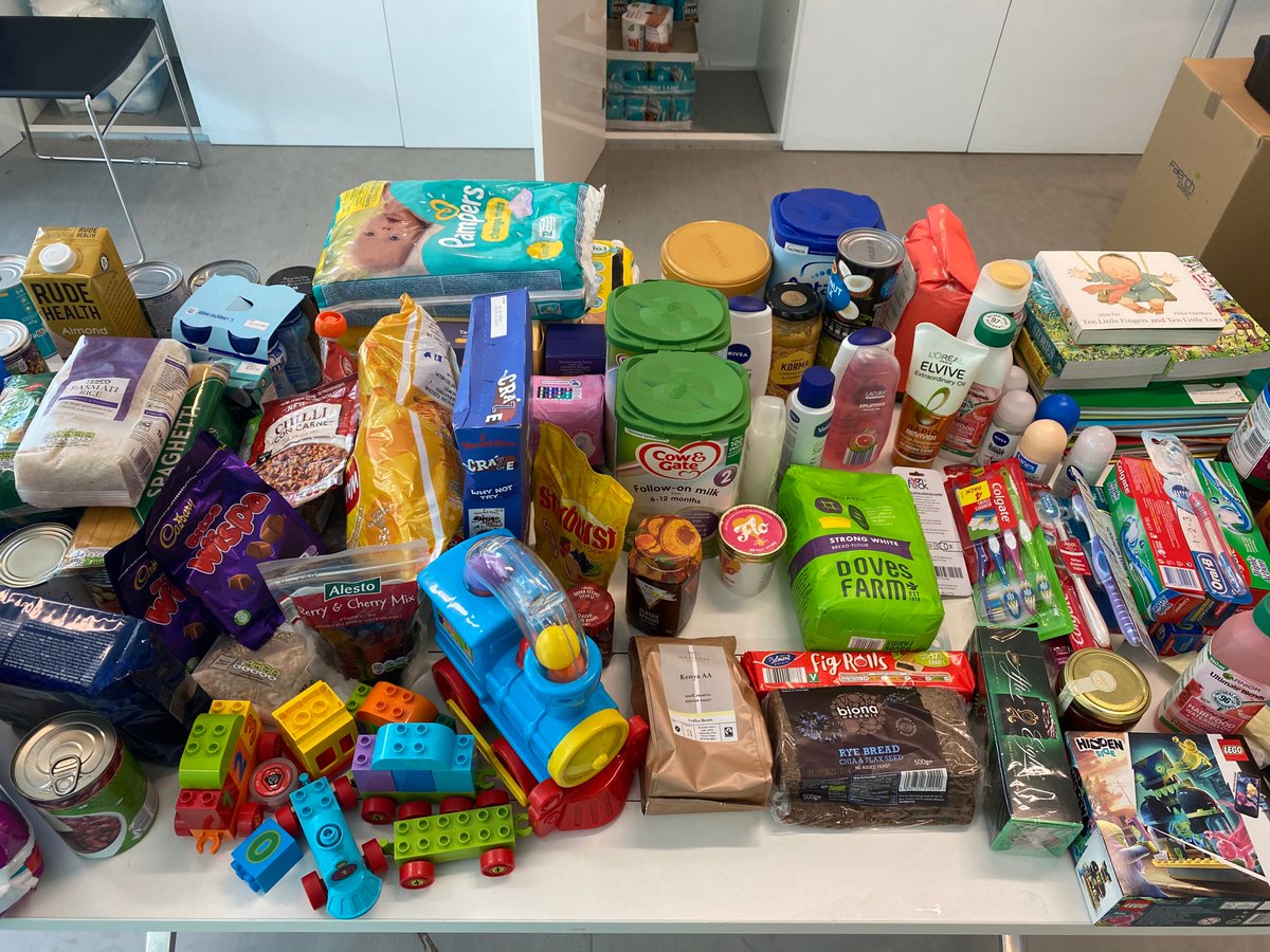 mobilefoodhub's tweet photo. A small contribution goes a long way, from food to toiletories and our new small grants scheme will make a big impact to #ukranian families

#urbancommunityprojects #somerstownnightforukraine #Camdenmfb #getfood #getsupport #getinvolved https://t.co/hAtyBSX29y
