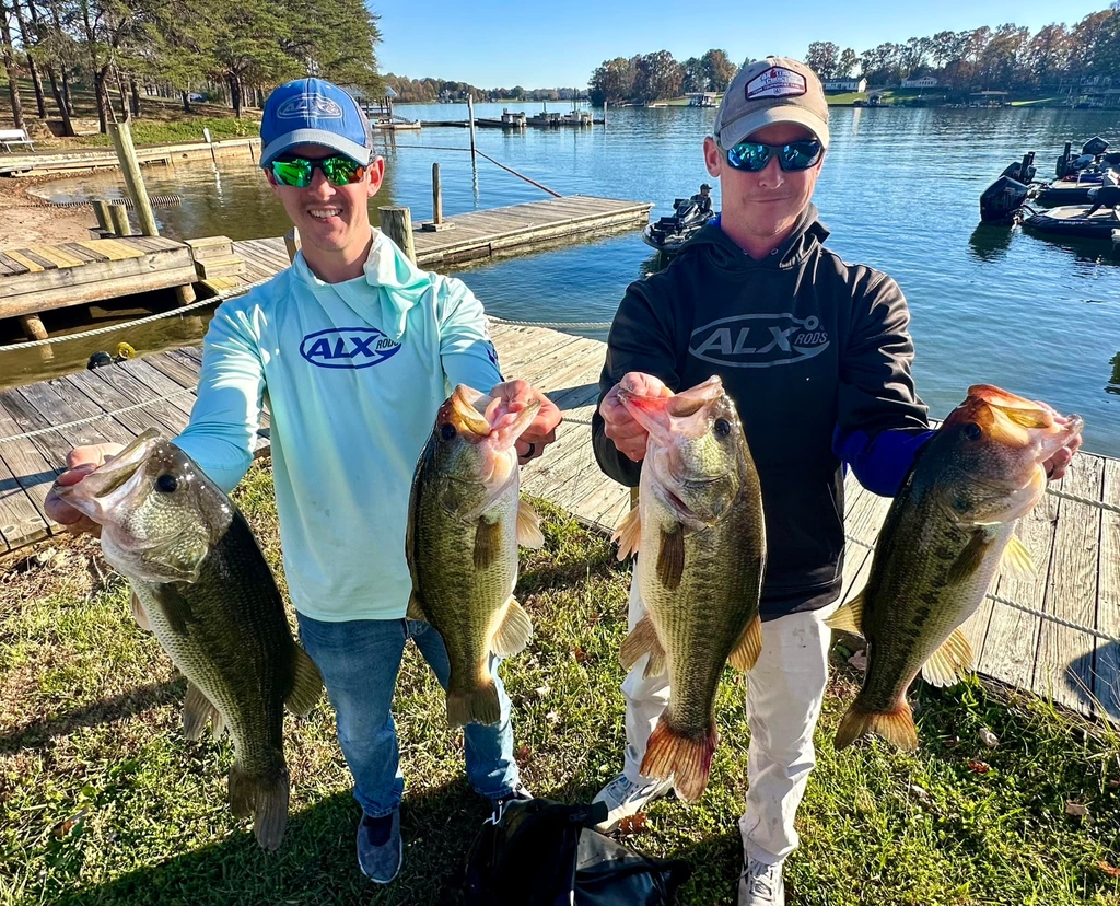 Congrats to Chad and Elliot Pilson for winning the Bass Cast tourney on SML with 19.51#. Their 3.96# lead was anchored with a 5.7# largemouth. Key rods were the ENOX Charmer and ZOLO Dragger.