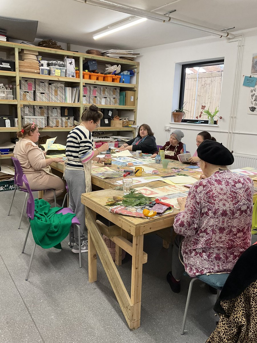 A morning of geli printing with our well-being group at the Dusty Forge🍀🌿🌱
All of the leaves were foraged from our community garden👌🏼