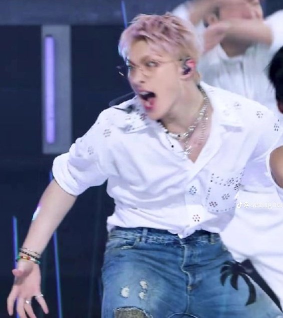 fullestbringer's tweet photo. also , this pic of mingi is how i feel 
at work 24 / 7. https://t.co/TBfPJvTFWA
