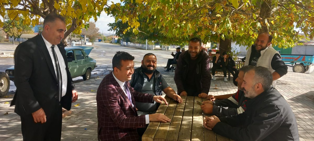 Gebeceler'de meydanımızda belde sakinlerimizle hasbihal ederek beldede yapılması gereken çalışmaları istişare ettik ve  vatandaşlarımızın taleplerini dinledik. 
<a href="/GebecelerBld/">GEBECELER BELEDİYESİ</a> <a href="/AfyonValiligi/">T.C. Afyonkarahisar Valiliği</a> <a href="/Tuncayerogul03/">Tuncay Eroğul</a>