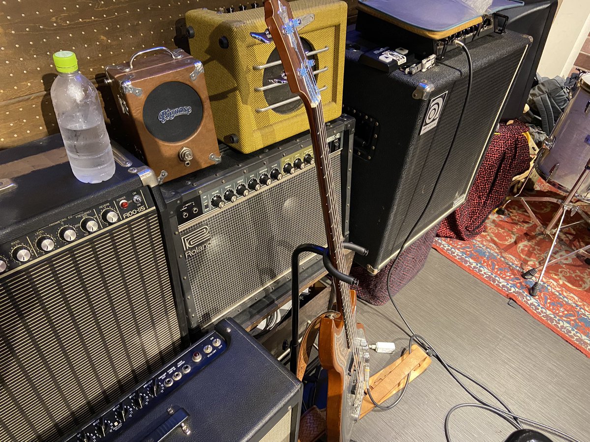 oganchan's tweet photo. 今日も楽しかったですわ。
#Xoticbass #zemaitisbass #SLIP
#sumostomp #rotosound
#philjonesbass #Godinbass #Savarez
#expro #wadeguitars #JasonLollor
#Grinningdog #catsfactory #seasidesound
#Moollon #Gallienkruger https://t.co/JLMZ9XGetL